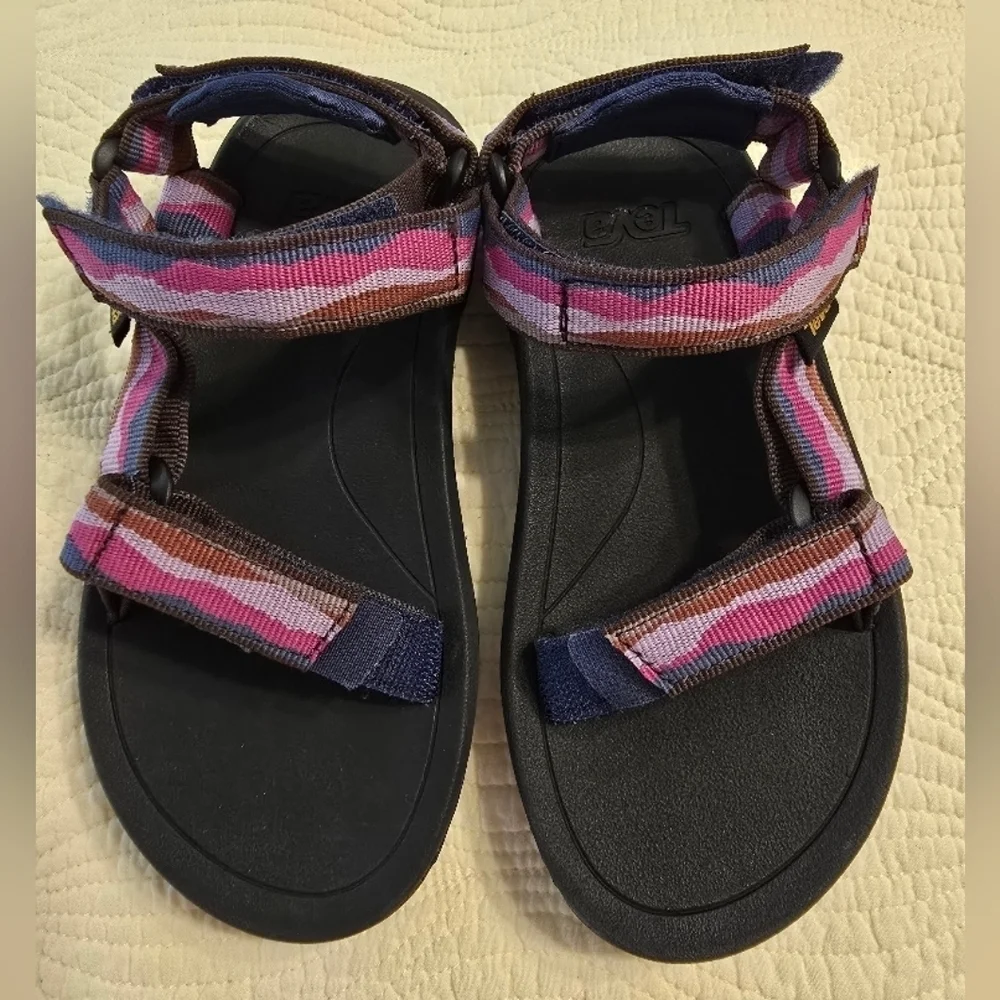 NWT TEVA Kids Hurricane XLT 2 Sandals